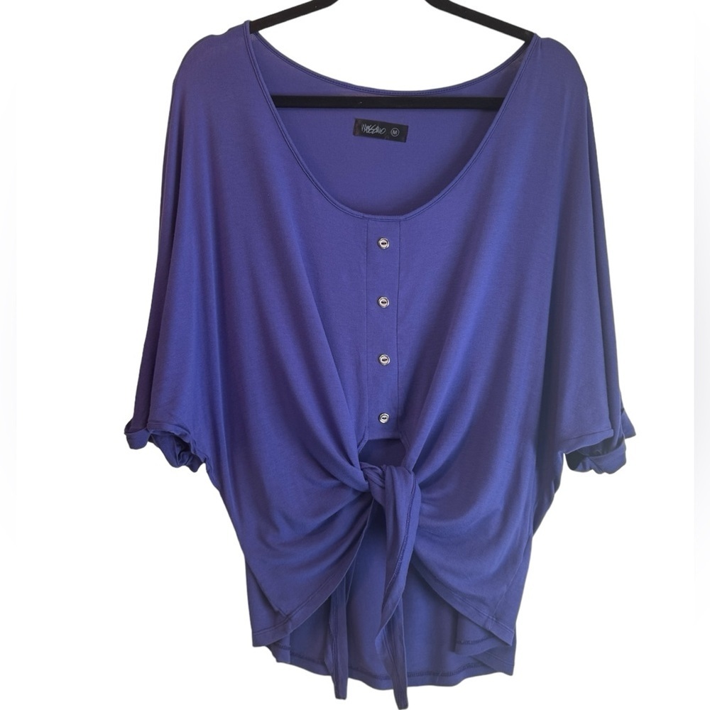 Mossimo woman's periwinkle blue tie front top, size medium​